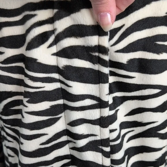 Mix It Black and Cream Animal Print Patterned Trench Coat New Large - Picture 8 of 12